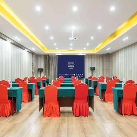 Ramada Linyi North Hotell Eksteriør bilde