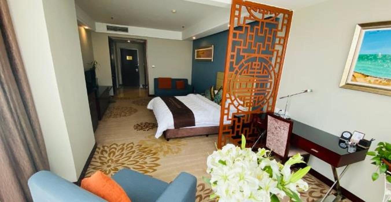 Ramada Linyi North Hotell Eksteriør bilde