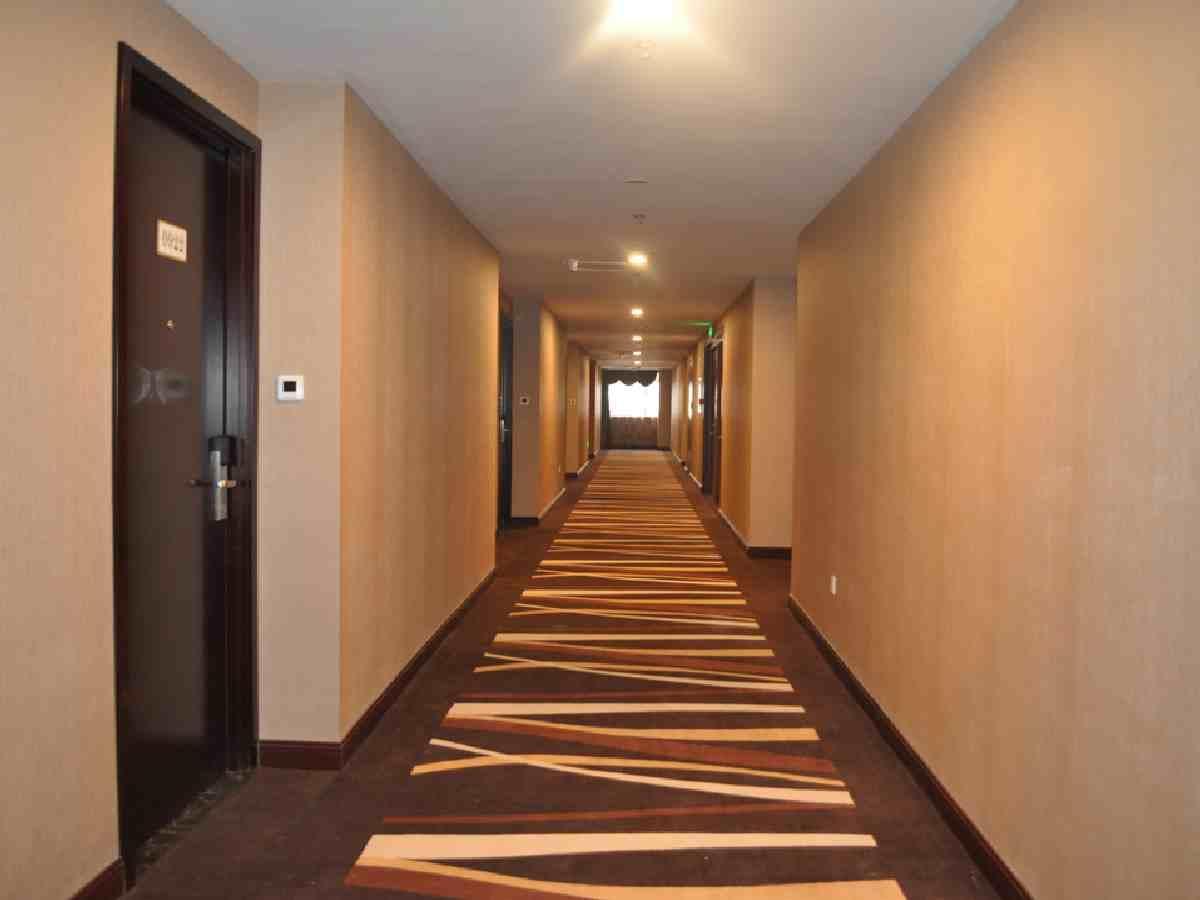 Ramada Linyi North Hotell Eksteriør bilde