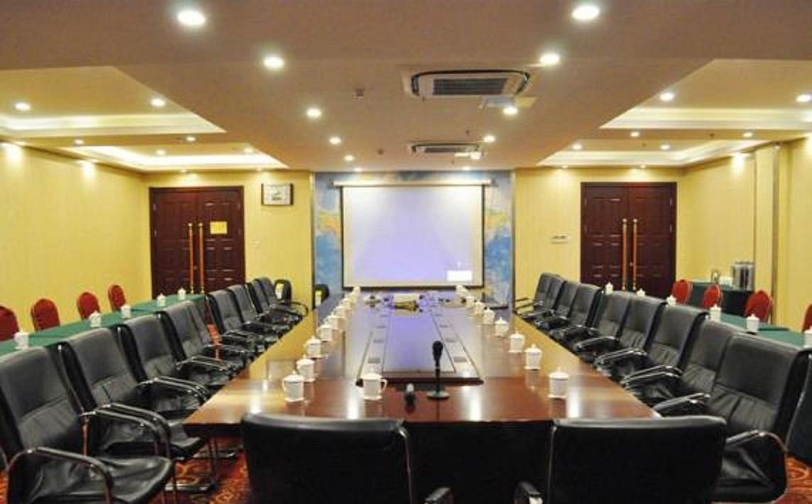 Ramada Linyi North Hotell Eksteriør bilde