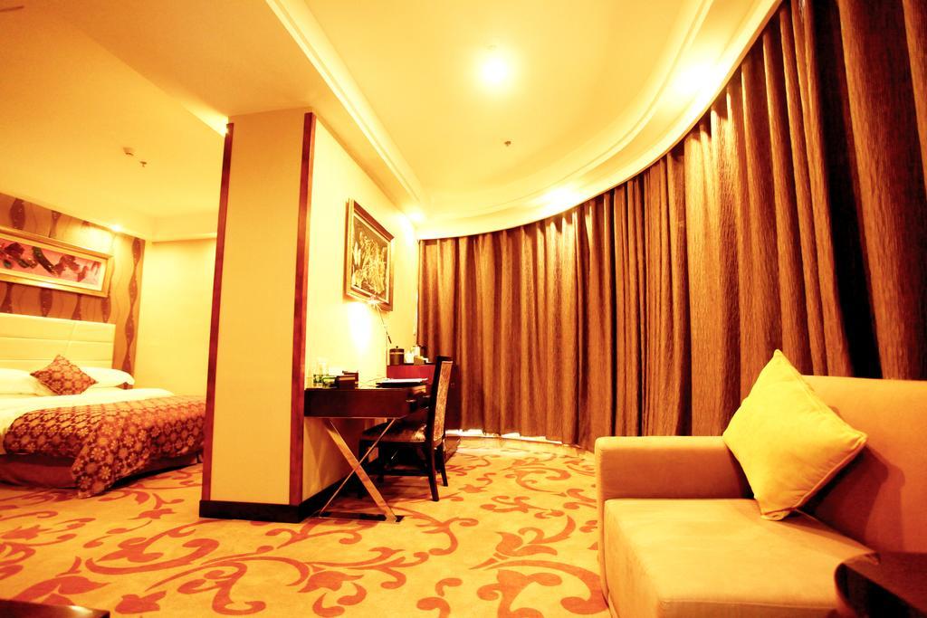 Ramada Linyi North Hotell Eksteriør bilde