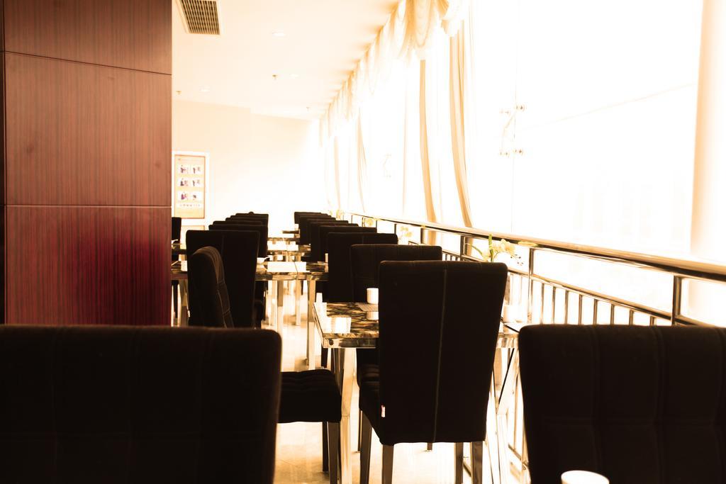 Ramada Linyi North Hotell Eksteriør bilde