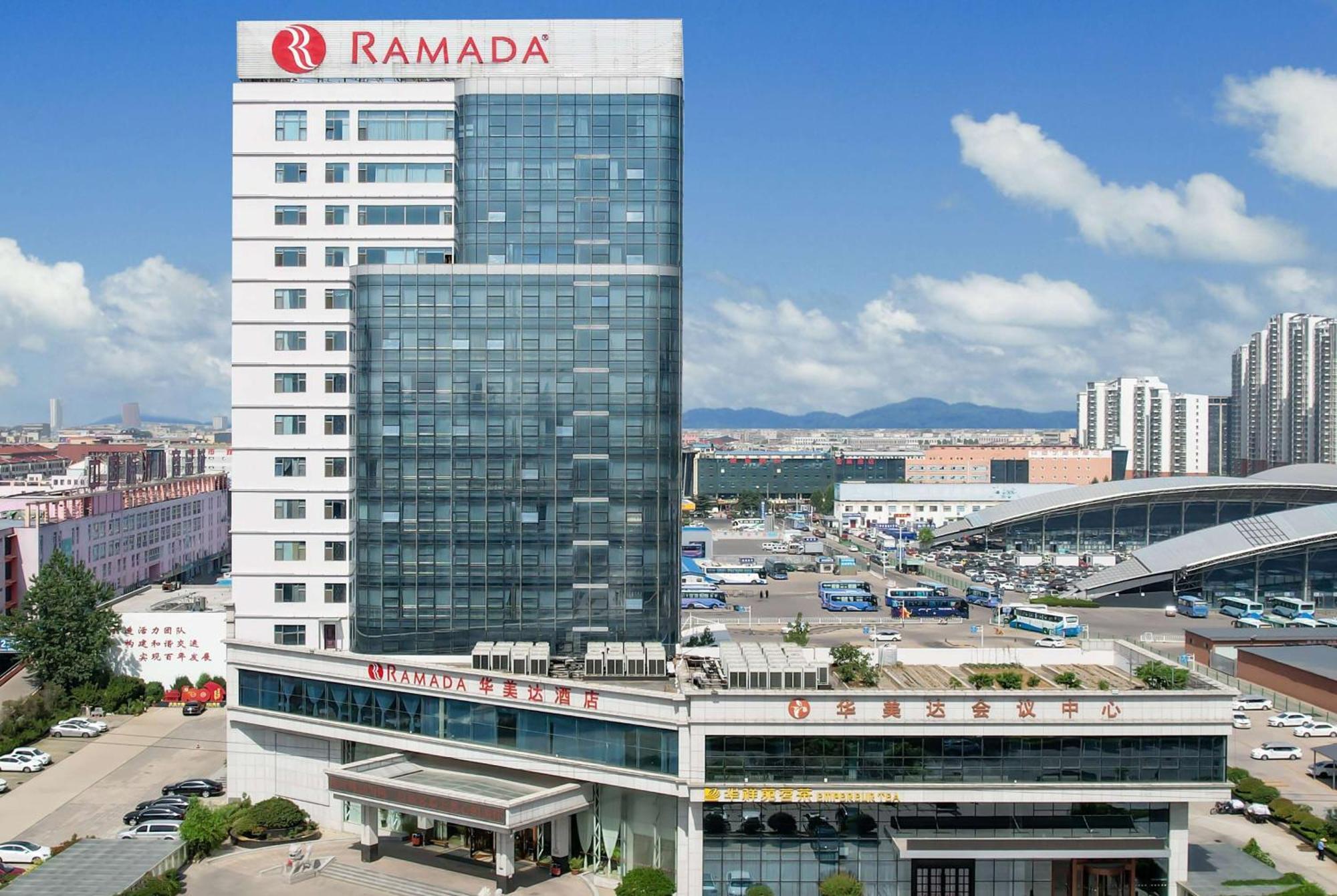 Ramada Linyi North Hotell Eksteriør bilde